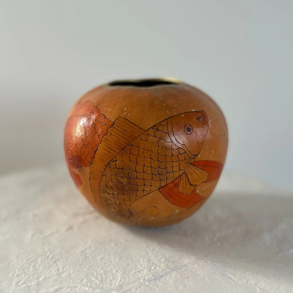 GORGEOUS VINTAGE ONE OF A KIND HAND-PAINTED GOURD W/ ORANGE/GOLD KOI FISH DESIGN
